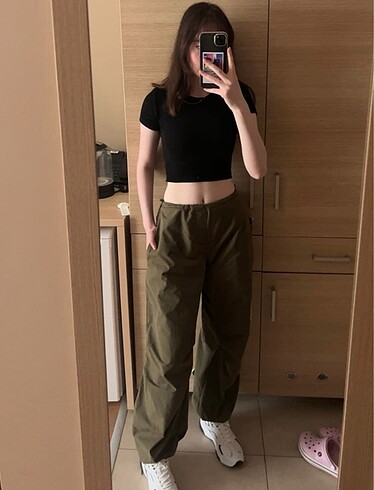 Pull & bear haki paraşüt pantolon
