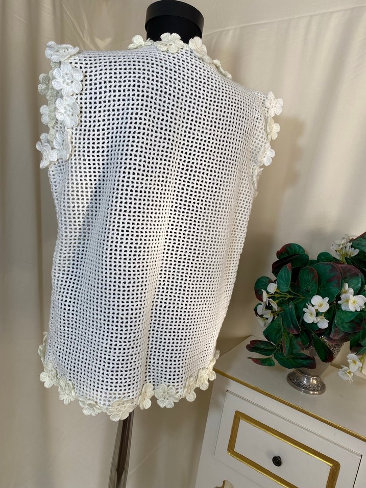 El Yapımı Beyaz Çiçekli Bohem Yelek. - Görsel 4