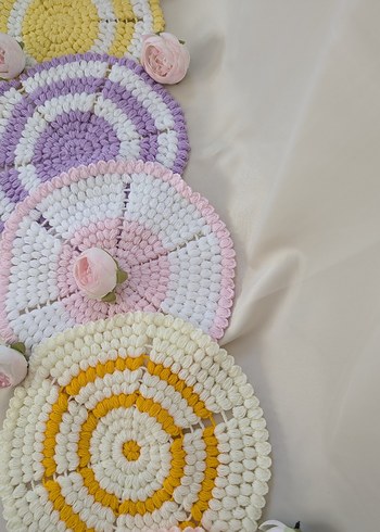 Bohem Tarzı Renkli Örgü Bardak Altlıkları - Görsel 2