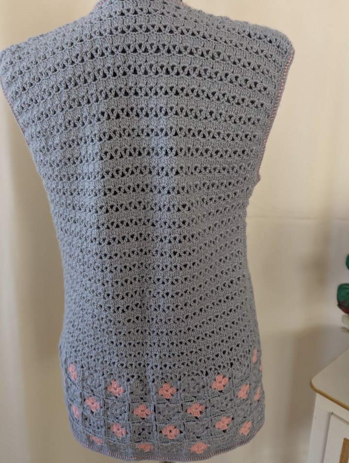 Gri Örgü V Yaka Uzun Kadın Yelek - Görsel 4