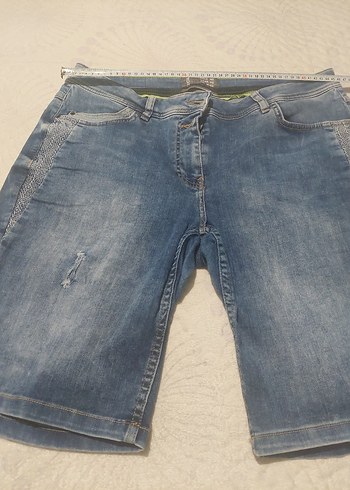 taşlanmış Mavi Kadın Salaş Denim Mini Şort