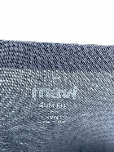 m Beden çeşitli Renk Mavi Jeans T-shirt %70 İndirimli.