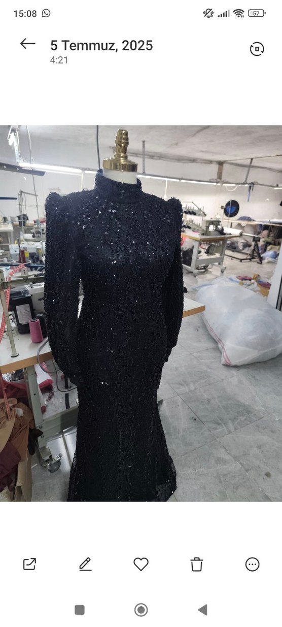 Uzun Siyah Boncuk İşlemeli Gotik Abiye Elbise - Görsel 2