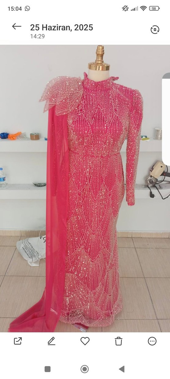 Yeşil İşlemeli Uzun Abiye Elbise - Görsel 5