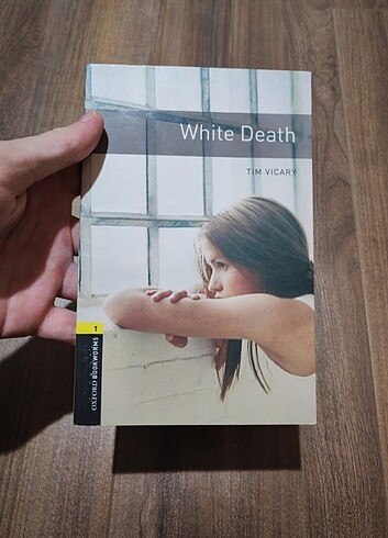 White Death İngilizce A1/A2 Seviye Kitap