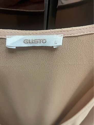 Gusto Elbise