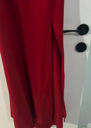 Kırmızı V Yakalı Uzun Abiye Elbise - Görsel 2