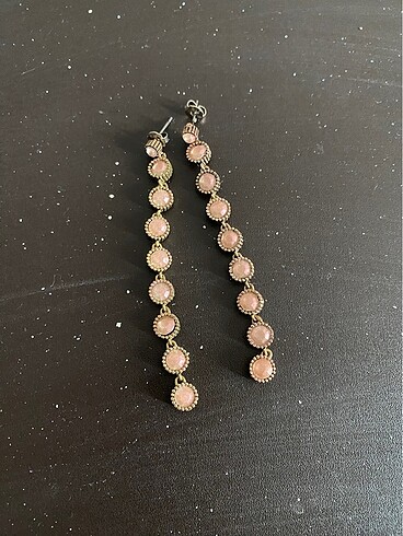 Pembe taşlı küpe