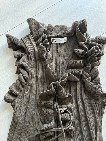 m Beden Zara fırfırlı bluz