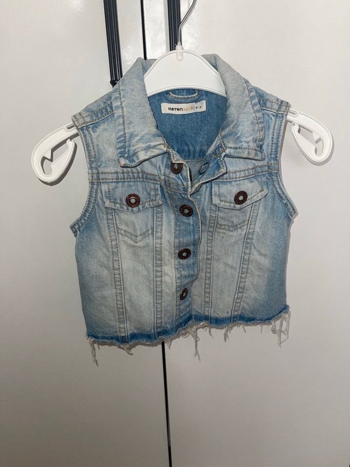 Kız Çocuk Denim Düğmeli Yelek - Görsel 2