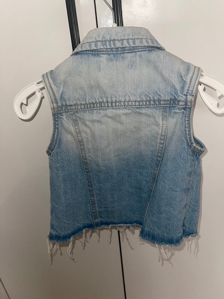 Kız Çocuk Denim Düğmeli Yelek - Görsel 4