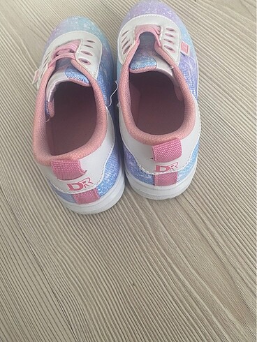 Spor ayakkabı - Görsel 2