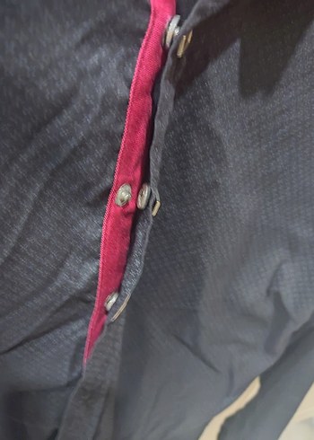 Siyah Düğmeli Uzun Kollu Erkek Gömlek - Görsel 2