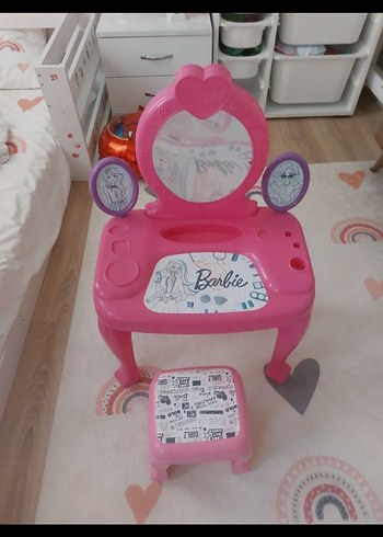 Pembe Barbie Çocuk Oyun Masası ve Taburesi - Görsel 2