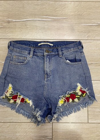Nakışlı Renkli Kadın Mini Denim Şort