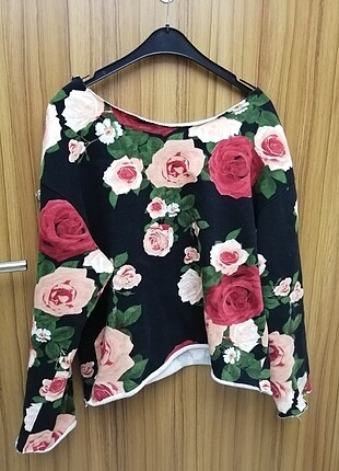 Çiçek Desenli Sweatshirt 
