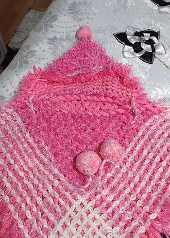 Kızlar için Pembe Kapüşonlu Örgü Panço - Görsel 2