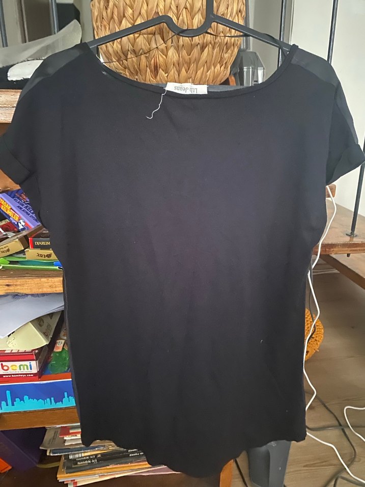 Kız Çocuk Siyah Baskılı Tişört - Görsel 2