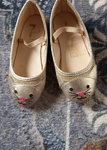 Kızlar için Parlak Altın Nakışlı Babet - Görsel 2