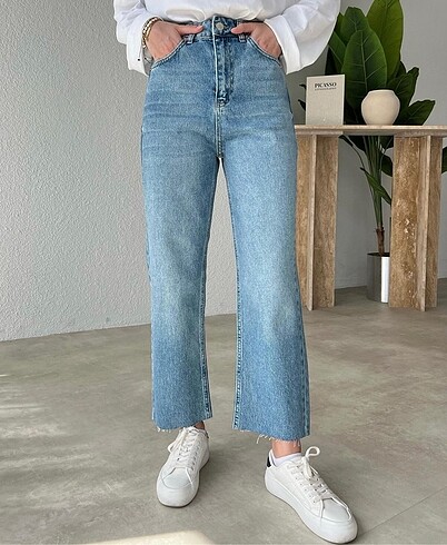 Staright jean