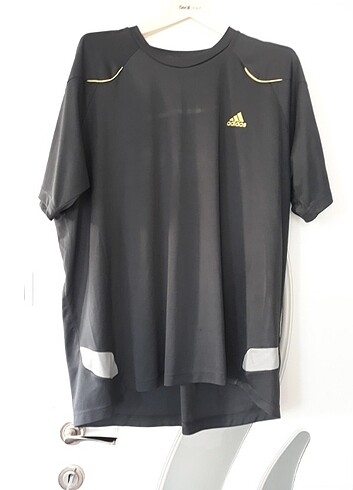 Adidas tişört