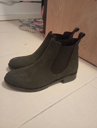 Zara Bot siyah