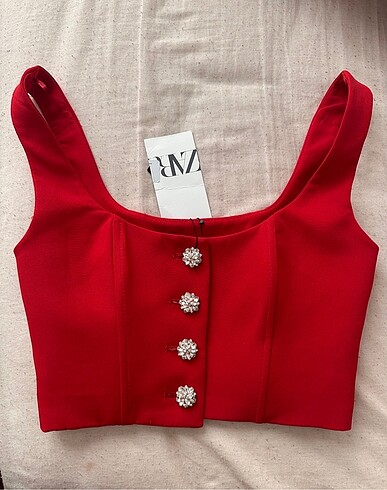 Zara Zara bustiyer
