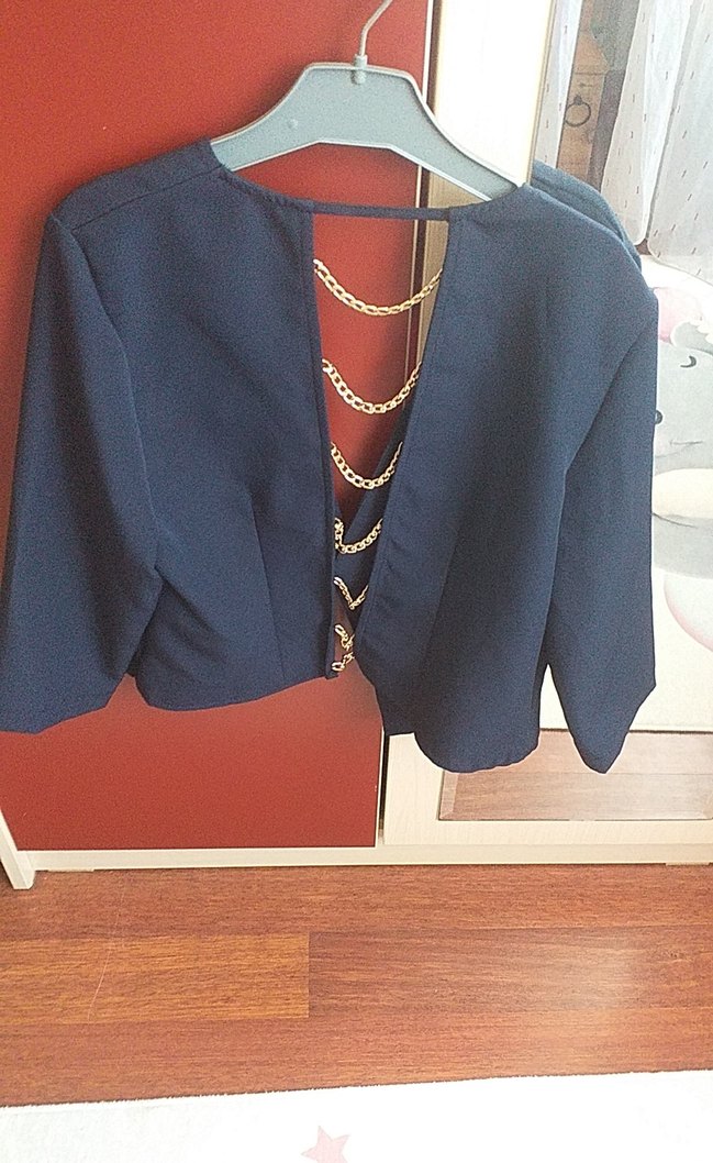 Zincir Detaylı Kısa Mavi Kadın Blazer - Görsel 2