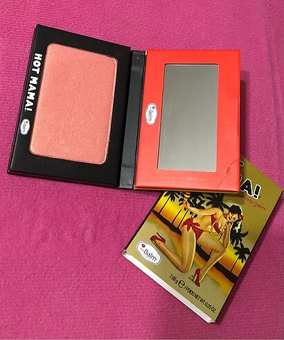  Beden TheBalm Hot Mama allık