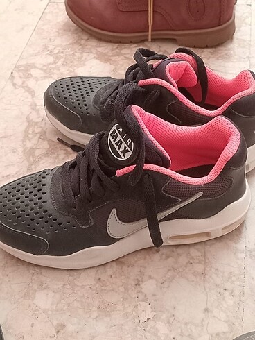 Nike spor ayakkabı