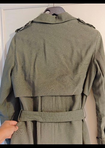 Kadın Haki Uzun Kuşaklı Bershka Trençkot - Görsel 2