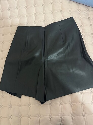 xs Beden stradivarius siyah deri şort etek