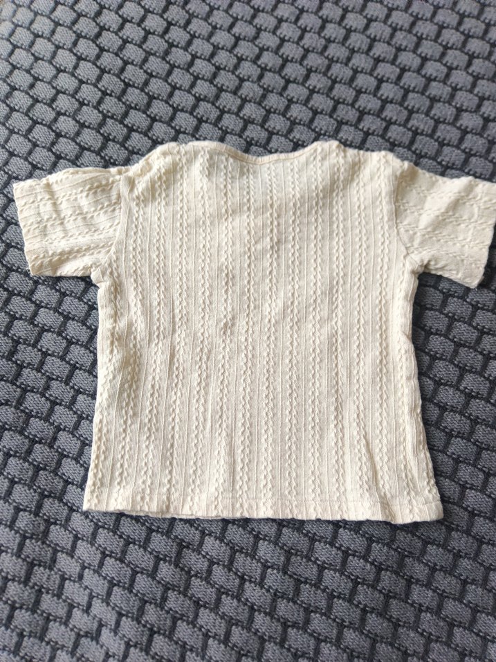 Beyaz Örgü Desenli Çocuk T-shirt - Görsel 2