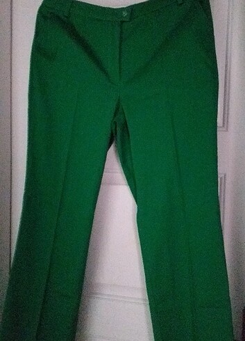 Yeşil yazlık pantolon