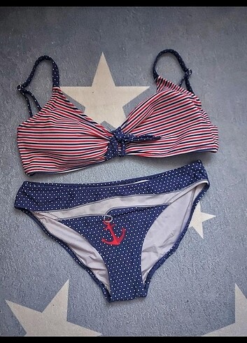 Dagi bayan bikini