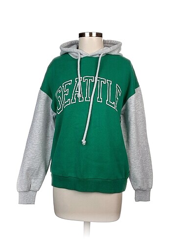 Pull and Bear Sweatshirt %70 İndirimli.