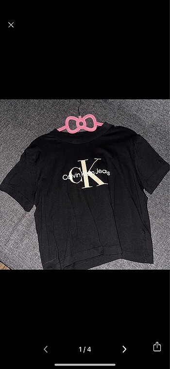 Calvin Klein Tshirt