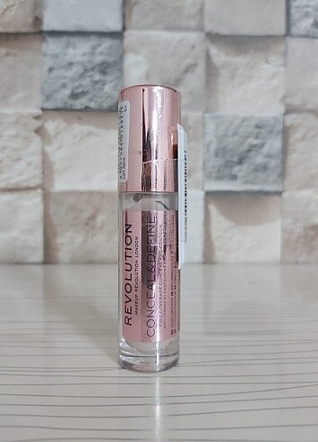 Revolution conceal and define concealer 