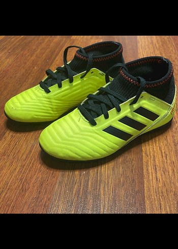Adidas çocuk kramponu