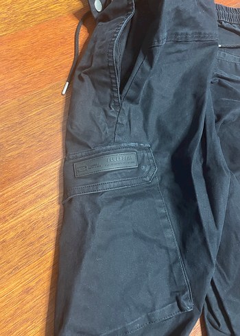 Pull & Bear kargo pantolon - Görsel 3