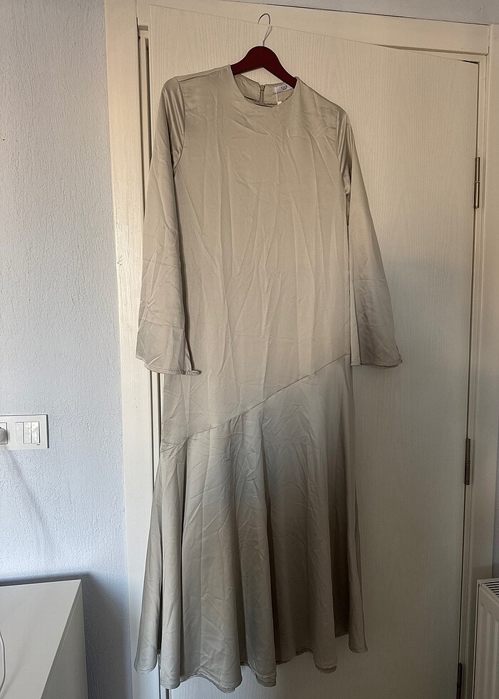 Saten elbise - Görsel 2