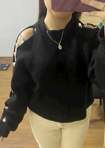 siyah kol detaylı bluz - Görsel 2