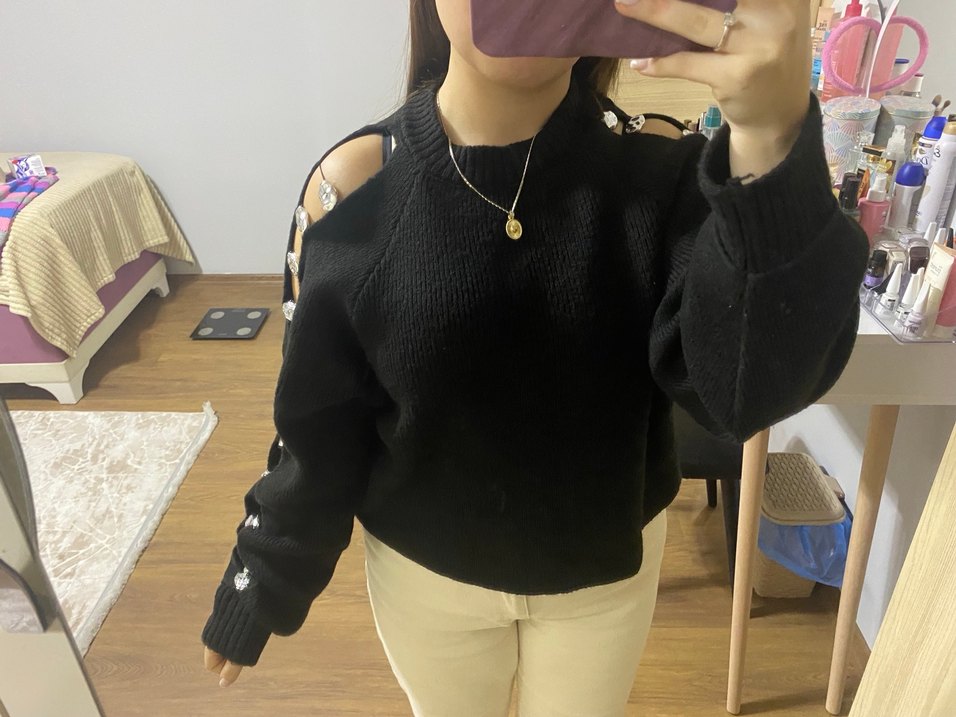 siyah kol detaylı bluz - Görsel 2