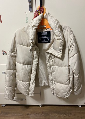 Beyaz Puff Mont, Yüksek Yakalı, Uzun Kollu - Görsel 2