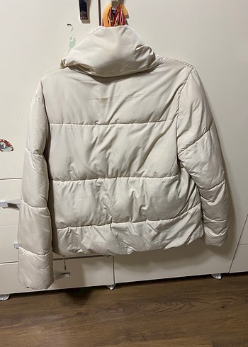 Beyaz Puff Mont, Yüksek Yakalı, Uzun Kollu - Görsel 3