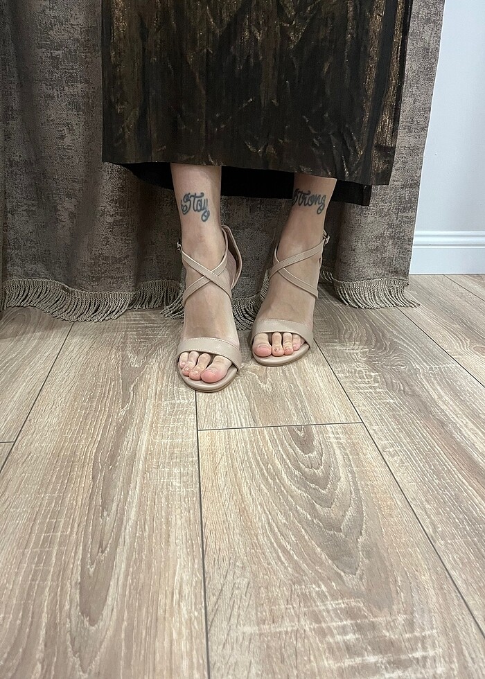 Deri topuklu ayakkabı - Görsel 5