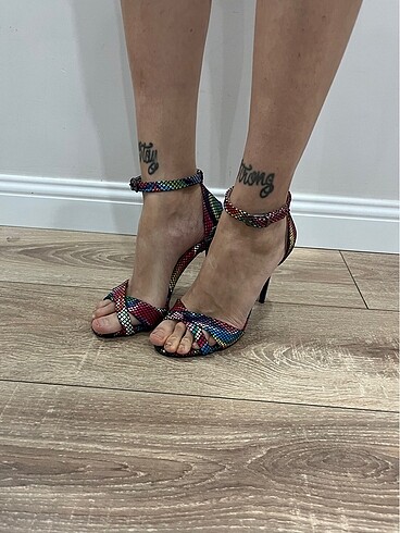 Topuklu ayakkabı - Görsel 6