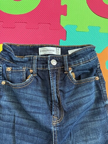34 Beden Stradivarius jean