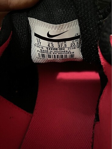 37,5 Beden Nike Spor Ayakkabı