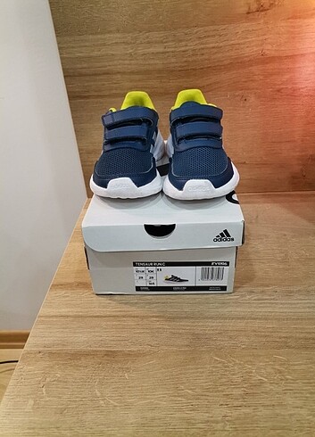 Sıfır Ayarında Adidas